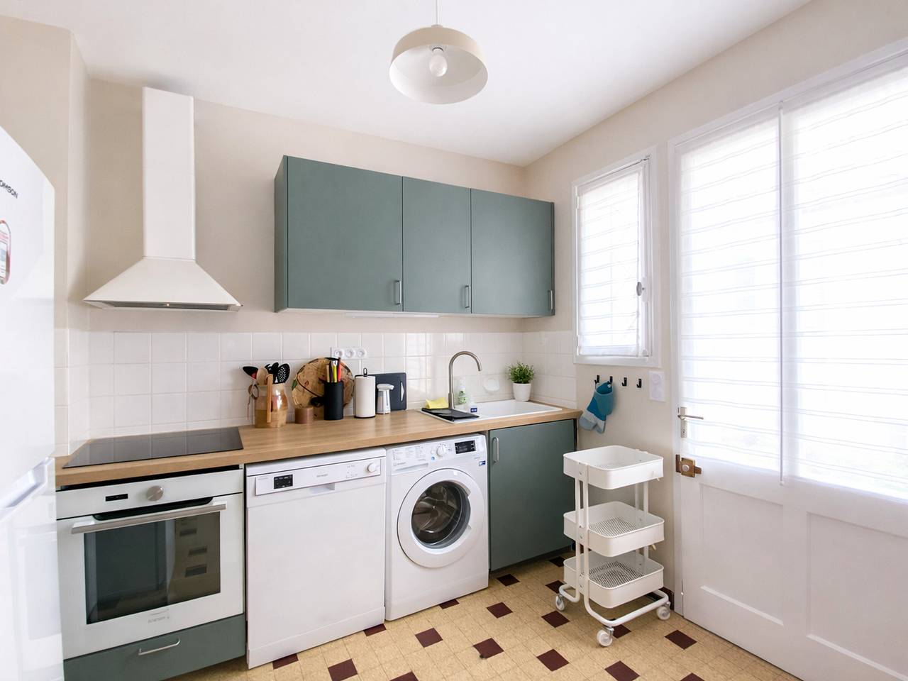 Holiday Villa in a Quiet Residential Area Near Beach, Wifi, Sleeps 6 in La Tranche-sur-Mer, Vendée