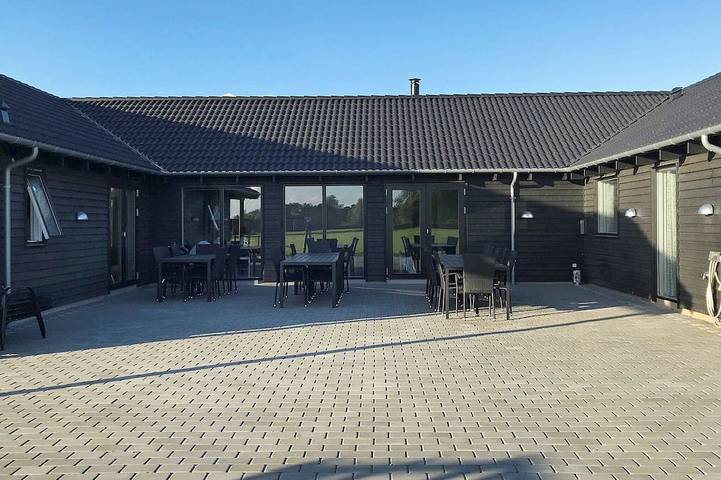 Ferienhaus für 24 Personen, mit Haustier in Råbylille Strand