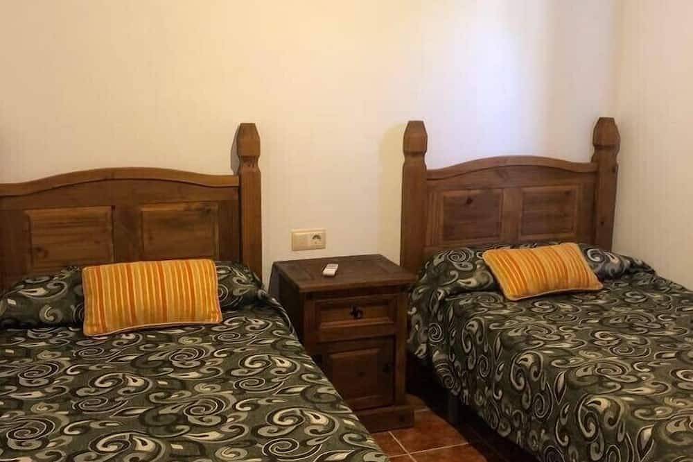 Country house in the Sierra de Bédar with swimming pools and jacuzzi in Bédar, Almería Province