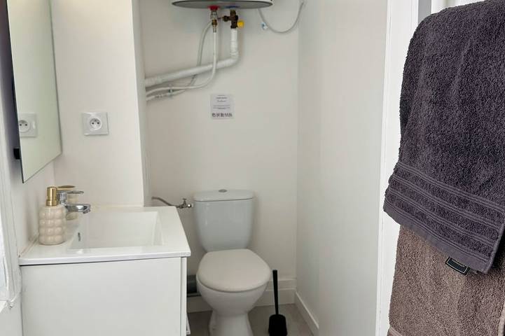 Ganze Wohnung, Le Diplomate • T2 rénové au cœur de Douai in Douai, Département Nord