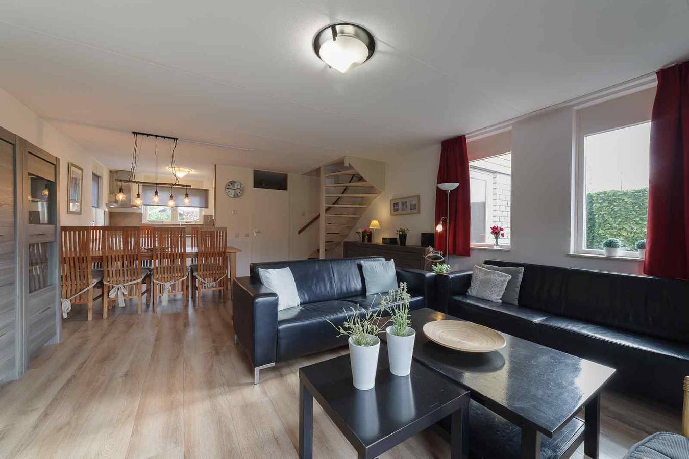 Wunderschönes Ferienhaus für 8 Personen direkt am Meer mit Sauna in Niederländische Nordsee