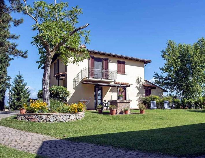 Agriturismo per 4 persone, con giardino e piscina nonché balcone in San Gimignano