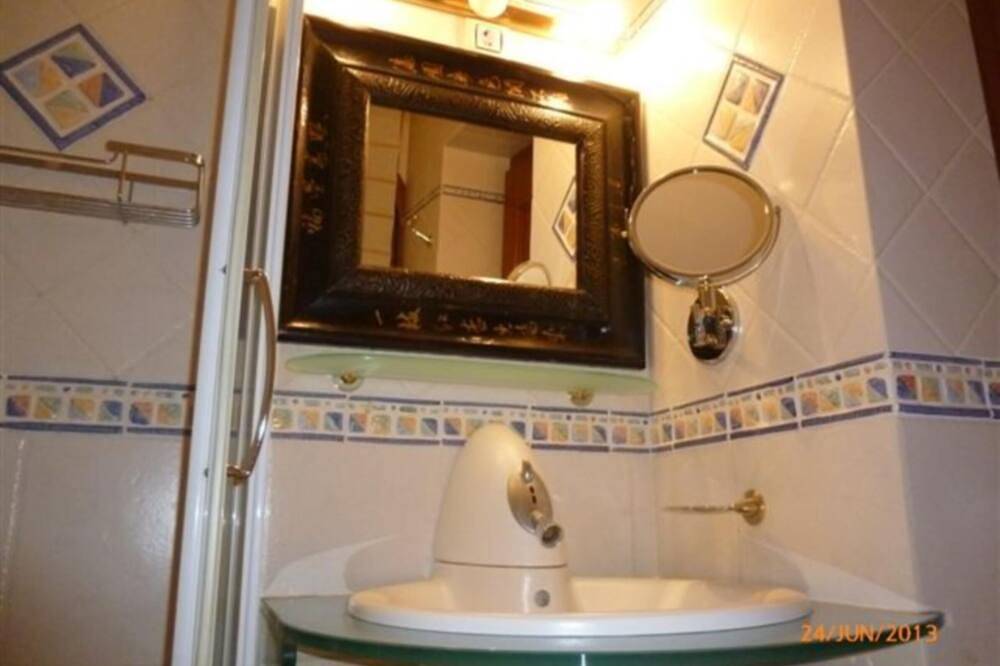 Entire apartment, 43 tres estrelles club studio 4 pers. view and terrace in Pas de la Casa, Grandvalira