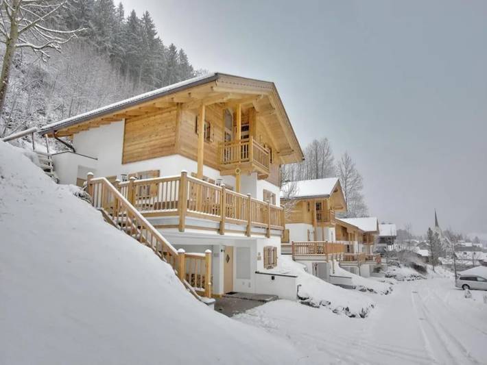 Geräumiges Chalet im Feriendorf in Pinzgau