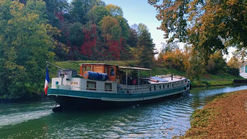 Bateau pour 2 personnes, avec terrasse ainsi que vue et vue sur le lac, adapté aux familles dans Côte-d'Or - 4