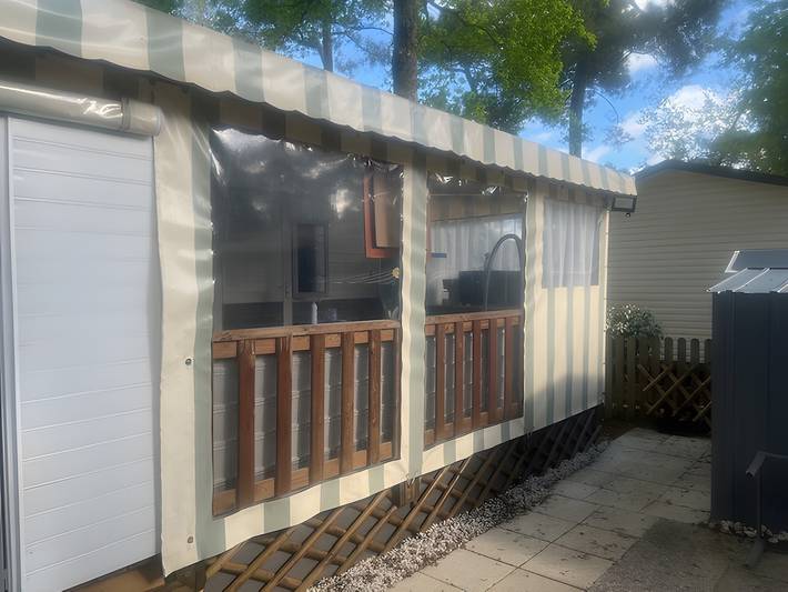 Camping pour 4 personnes, avec bassin pour enfant et jardin, animaux acceptés à La Tremblade