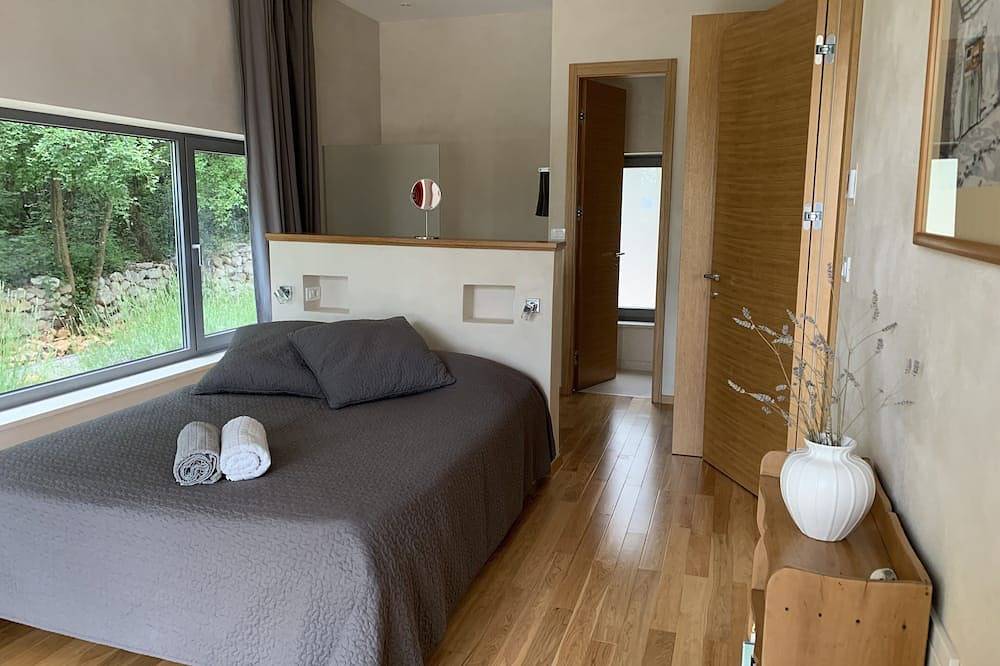 Zeitgenössische Villa am Meer in Istrien in Raša, Ostküste Istrien