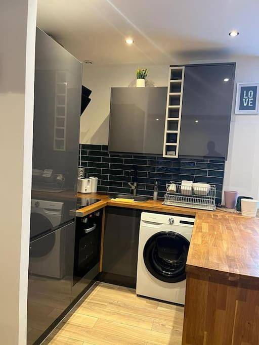 Appartement entier, One-Bedroom Apartment in Bois-Colombes, Hauts-de-Seine