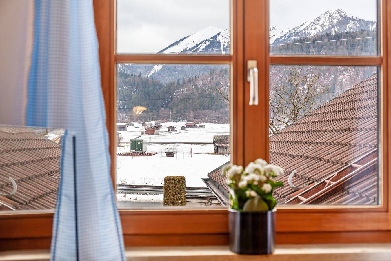 Ganze Wohnung, Ferienwohnung Zugspitze" mit Bergblick, Balkon und Wlan in Farchant, Bayerische Alpen