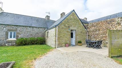 Location de vacances pour 4 personnes, avec terrasse et jardin à Plouarzel