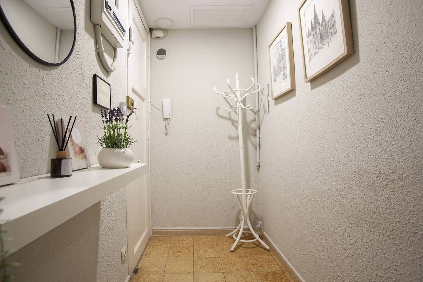 Ganze Wohnung, Ferienwohnung für 4 Personen mit Balkon in Barcelona Zentrum, Barcelona