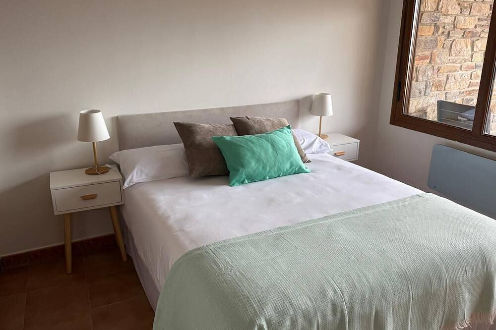 Ganze Wohnung, Apartment in Berzosa del Lozoya with beautiful views in Berzosa del Lozoya, Madrid Province