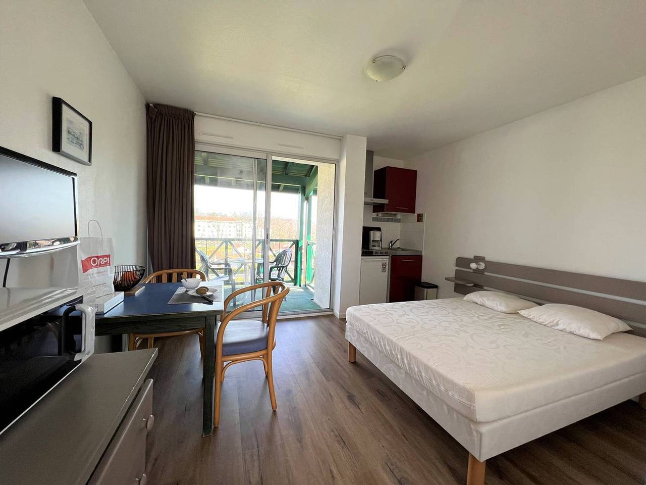 Entire studio, Charming Studio in Central Cambo-les-Bains, Near Spa, Terrace, Parking, Pets Allowed, Wifi in Cambo-les-Bains, Bayonne region