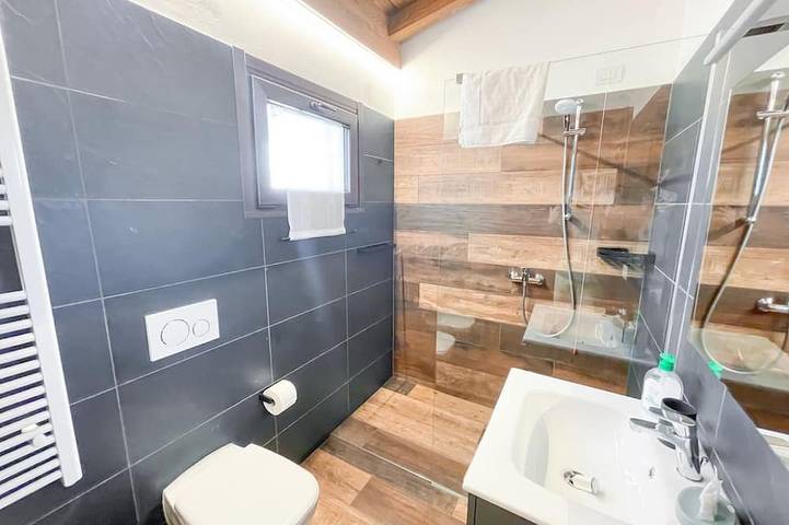 Ganze Wohnung, Blue House 4 in Bellano, Orobie Alpen West