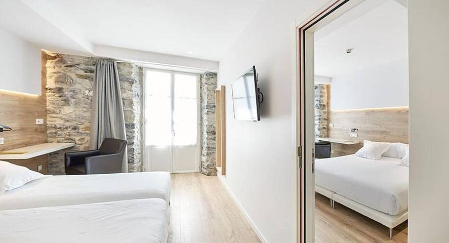 Hôtel pour 2 personnes, adapté aux familles à Tolosa - 2