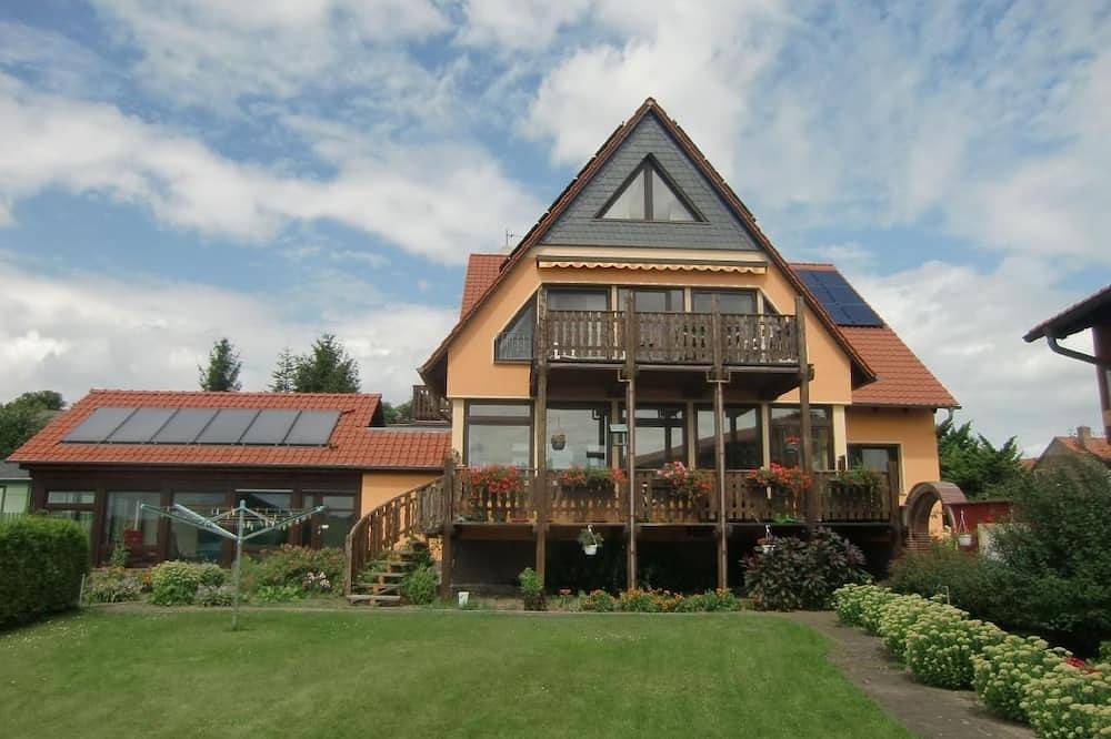 Ganze Wohnung, Nette Wohnung mit Garten, Grill und Pool in Beetzsee, Westhavelland