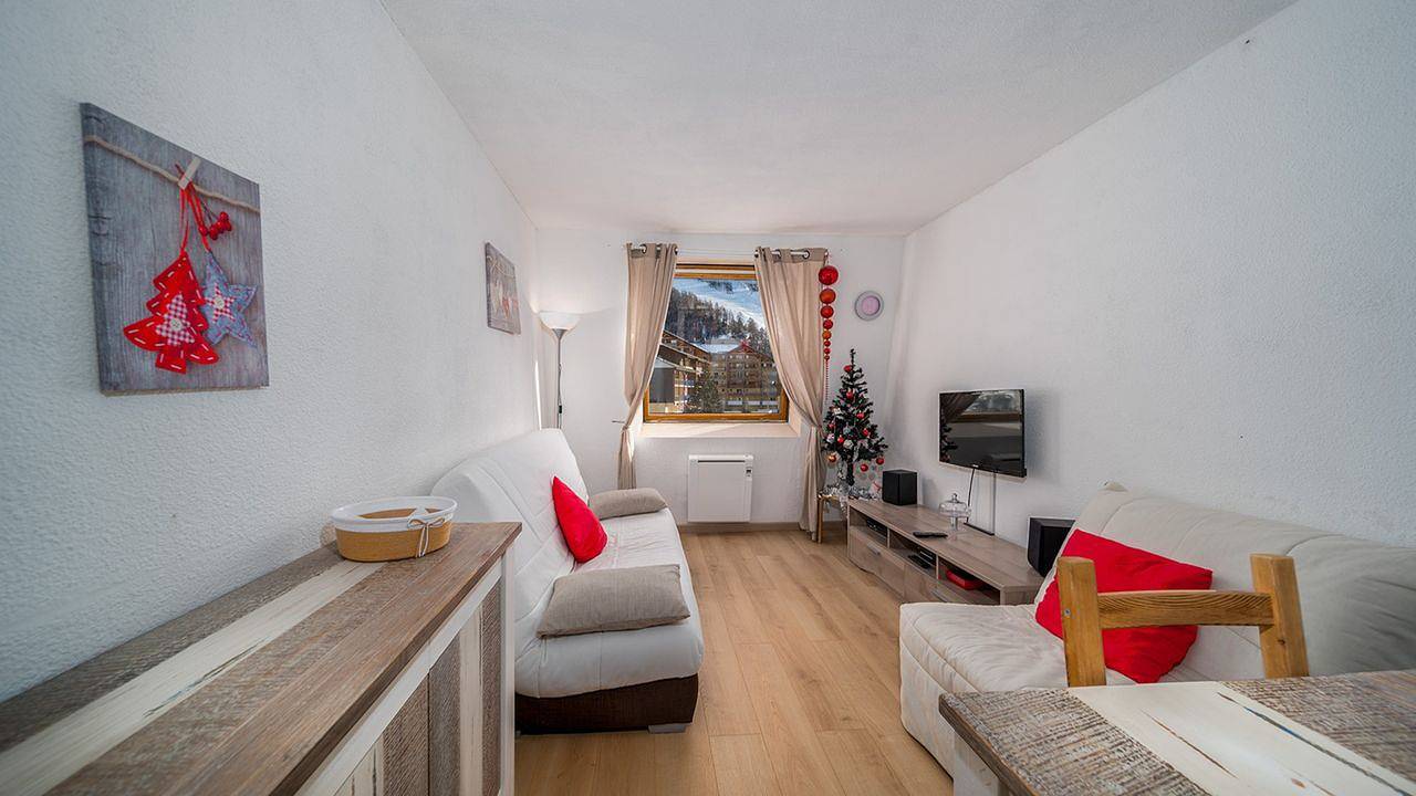 Geheel vakantieappartement, Ferienwohnung für 4 Personen (32 m²) in Allos in Barcelonnette, Espace Lumière