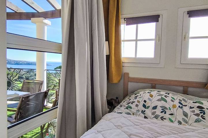 Gîte pour 4 personnes, avec piscine et jardin dans Golf De Cap Esterel - 2