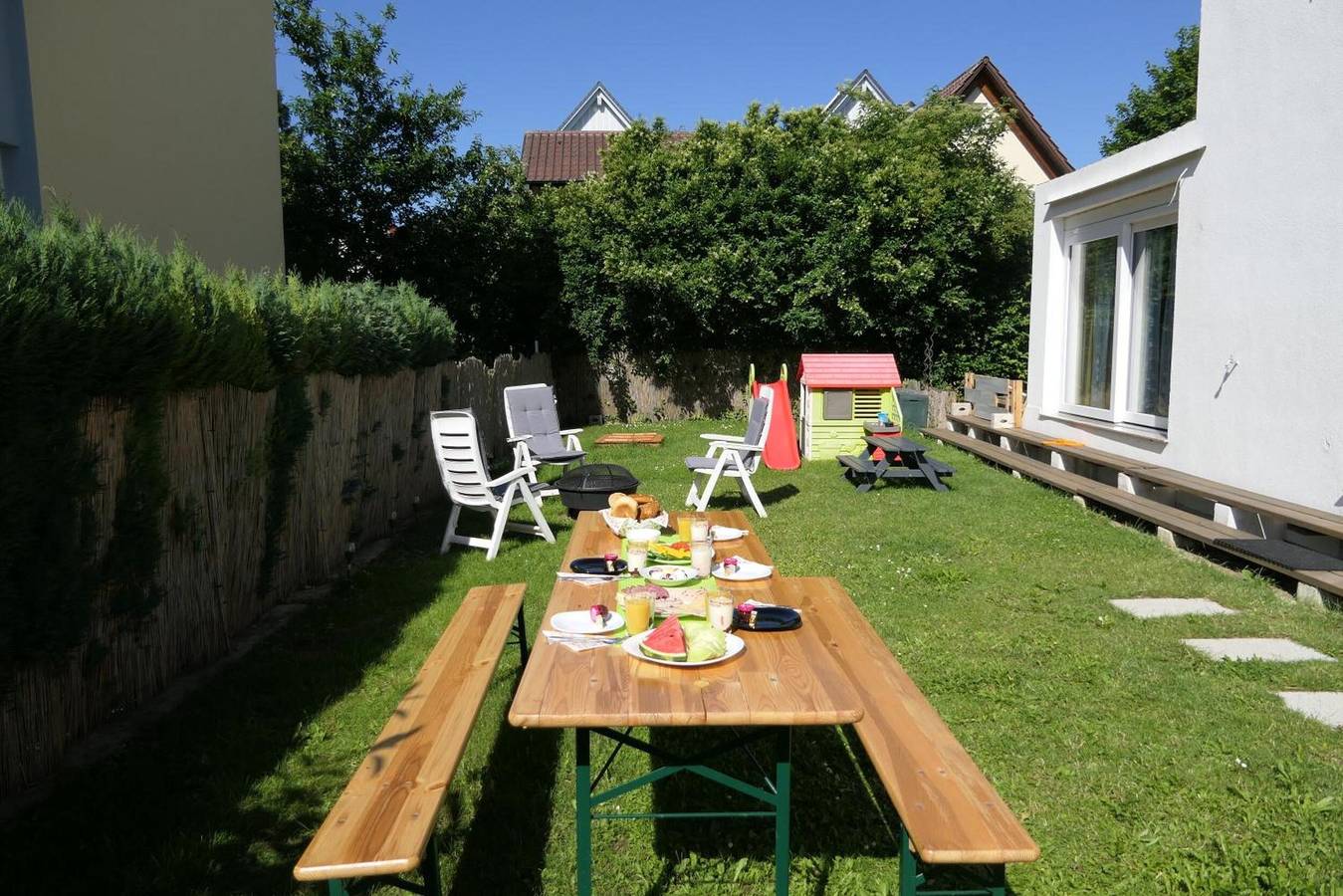 Ganze Wohnung, Apartment 'Am Bodensee- Zentrale' mit privatem Garten und Wlan in Friedrichshafen, Region Bodensee-Oberschwaben