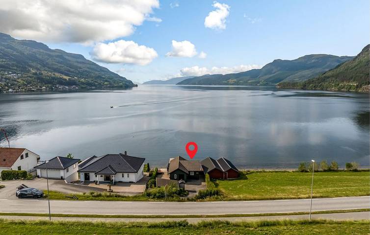 Ganze Ferienwohnung, Ferienwohnung für 7 Personen mit Terrasse in Vindafjord