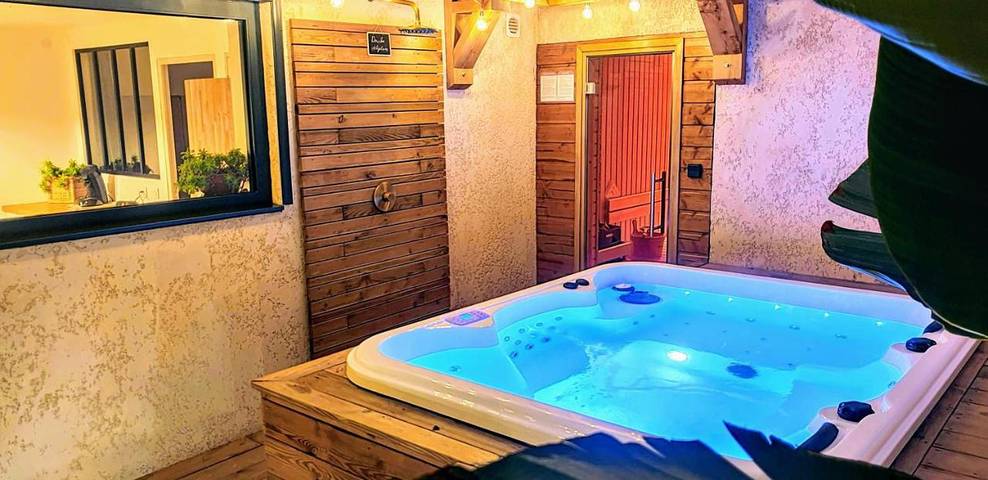 Location de vacances pour 4 personnes, avec Jacuzzi ainsi que Terrasse et Sauna à Castelnau-le-Lez