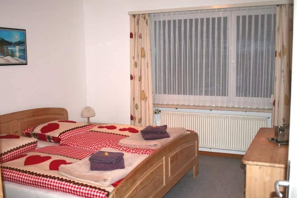 Ganze Wohnung, Chesa Grischa 12 Appartement/Fewo, Dusche oder Bad, Wc 3½-Zimmerwohnung in Flüelapass, Davos
