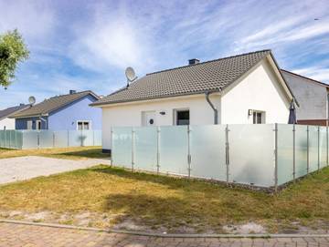 Ferienwohnung für 5 Personen, mit Terrasse und Garten sowie Seeblick, mit Haustier am Salzhaff