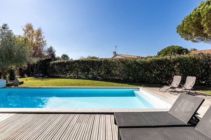 Vacation rental for 2 people, with yard, with pets in Gironde