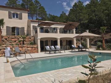 Maison De Vacances pour 14 Personnes dans Le Muy, Région de Draguignan, Photo 1