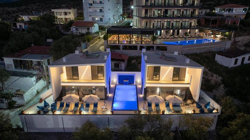 Casa vacanza per 7 persone, con Balcone e Terrazza nonché Piscina e Panorama a Ksamil