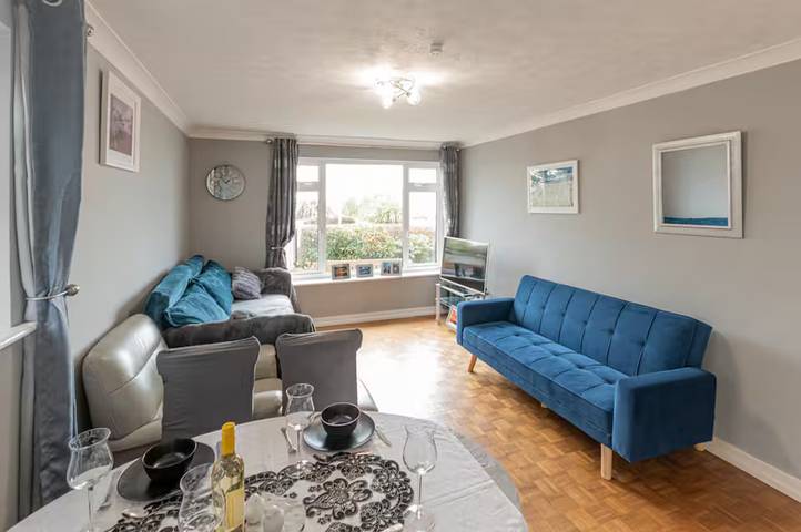 Apartment for 4 people, with pets in Southend-on-Sea