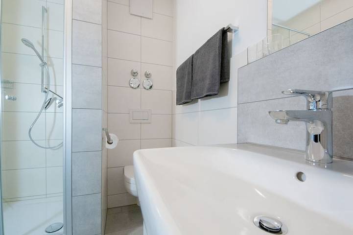 5 große Appartements, für je maximal 4 Personen in idyllischer Lage bei München in Wolfersdorf, Hopfenland Hallertau