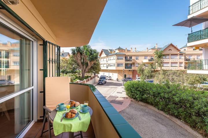 Hel leilighet, Holiday Apartment A222 El Recreo with Balcony, A/C & Wi-Fi in Torrox Costa, Torrox