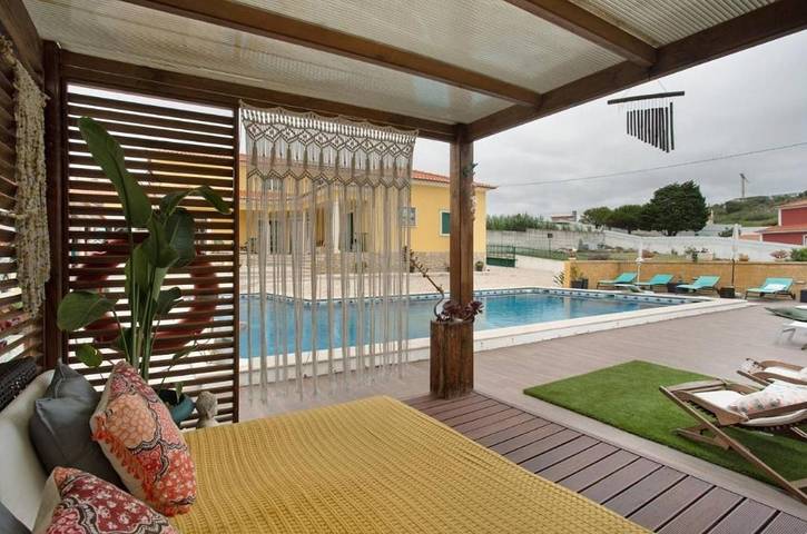 Gîte pour 7 personnes, avec vue ainsi que piscine et jardin à Ribamar