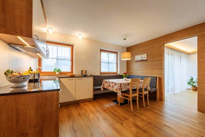Ferienwohnung für 5 Personen, mit Ausblick und Garten in Reischach Südtirol - 3