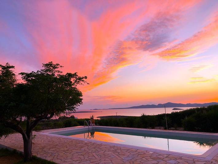 Location de vacances pour 8 personnes, avec vue ainsi que piscine et jardin, animaux acceptés dans Aliki - 4