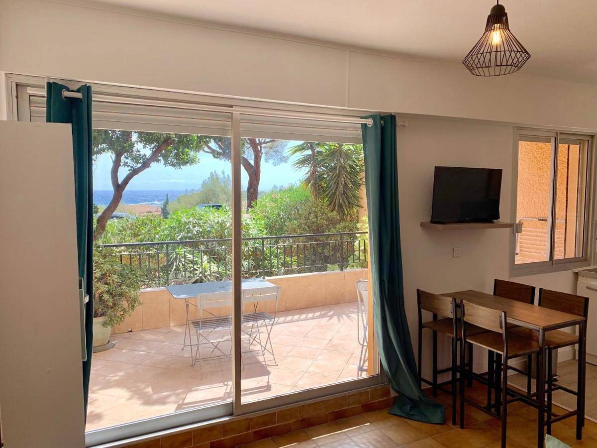 Appartement entier, One-Bedroom Apartment in Ajaccio, Golfe D'Ajaccio