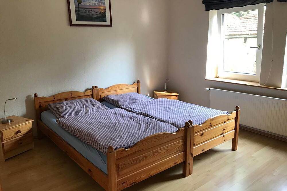 Ganze Wohnung, Ferienwohnung Zum Wilden Wein - Zum Wilden Wein, Fewo, Dusche, Wc, 1 Schlafraum in Uslar, Weserbergland