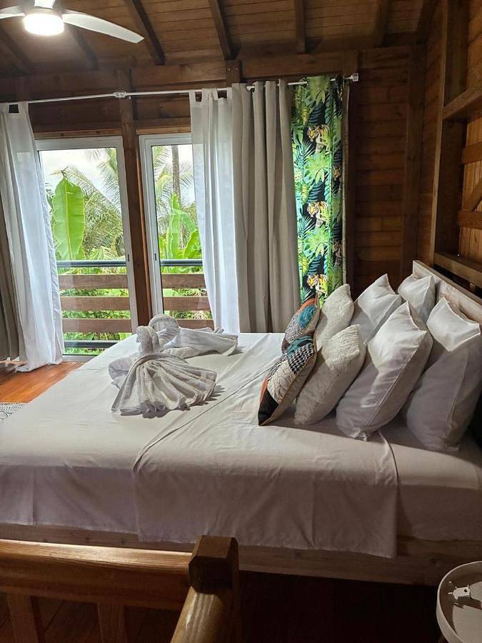 Maison d’hôte pour 4 personnes, avec vue ainsi que terrasse et jardin à Capesterre-Belle-Eau