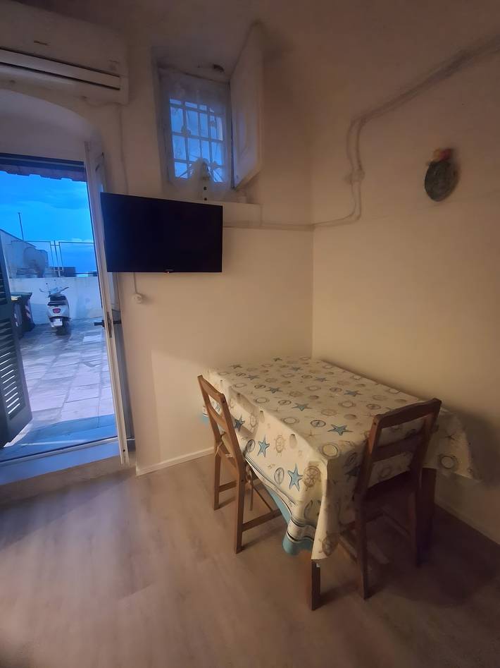 Casa vacanze 'Casa Di Zia Ada' con vista sul mare, Wi-Fi e aria condizionata in Cala Porta Vecchia, Monopoli