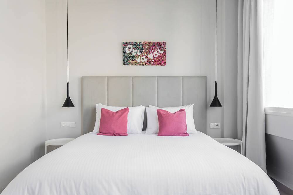 Entire apartment, Plaka Stylish & Fully Equipped Apartment in Central Section of Athens, Athens