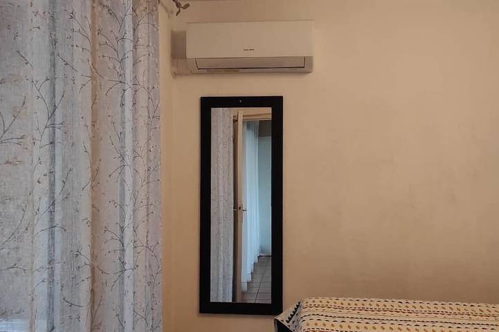 Gîte pour 5 personnes, avec balcon dans Port du Brusc - 4
