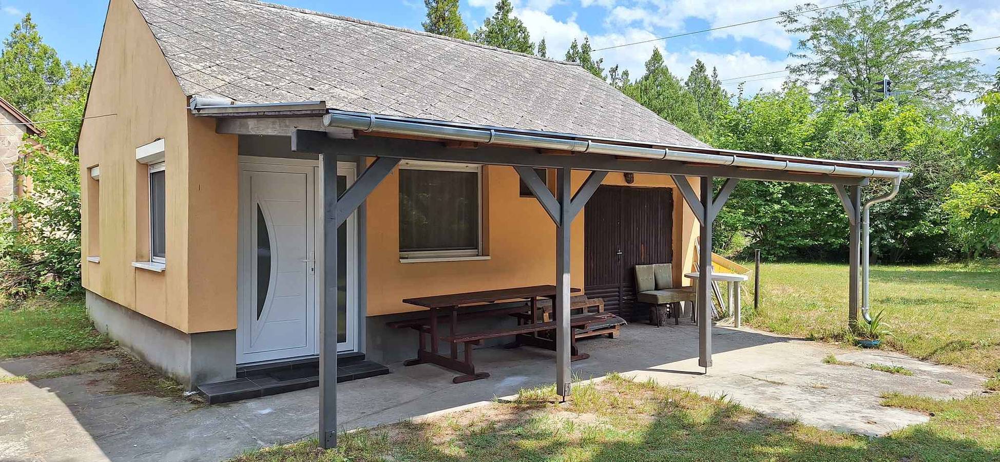 Entire studio, Studio for families with a garden and children's games  in Balatonmáriafürdő, Southern Shore of Lake Balaton