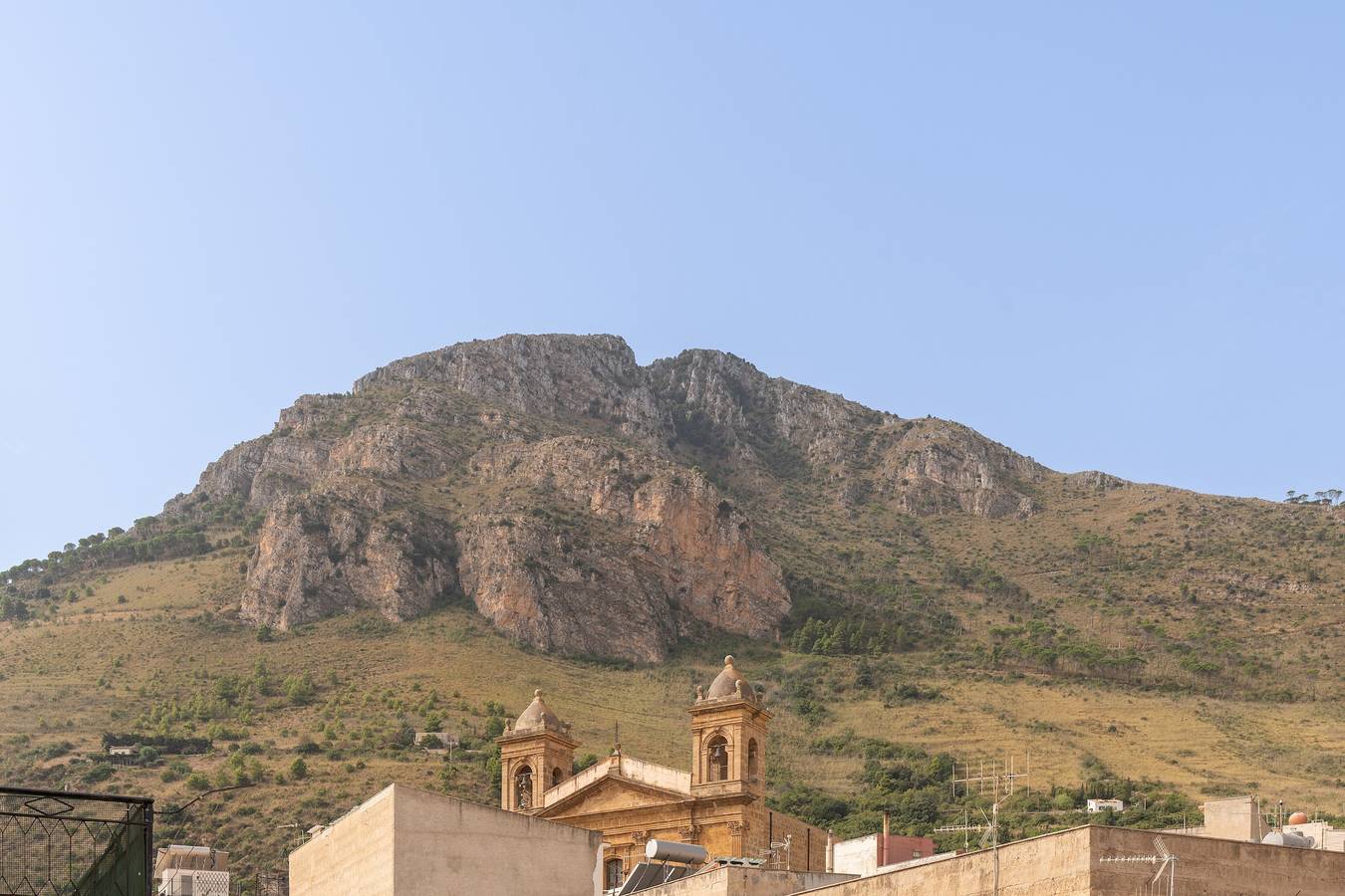 Casa vacacional 'Sea Castle' con vistas al mar, balcón y aire acondicionado in Castellammare del Golfo, Provincia de Trapani