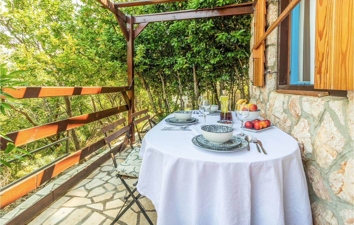 Ganze Ferienwohnung, Ferienwohnung für 2 Personen mit Garten in Jablanac, Naturpark Velebit