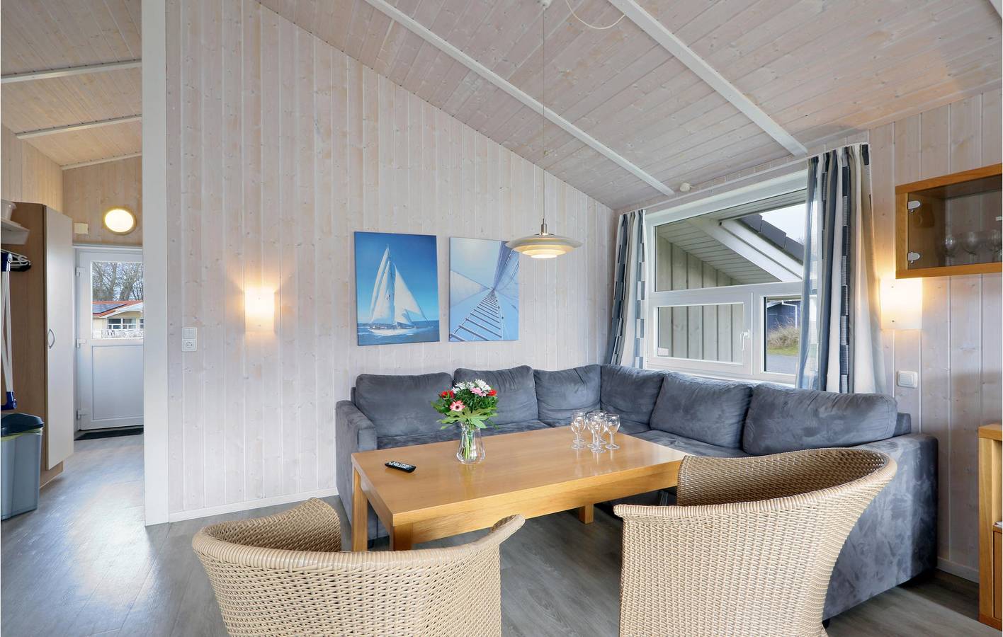 Gemütliches 86qm Apt: WiFi, Pkng, TV, Terrasse & Strand in Priwall, Lübecker Bucht