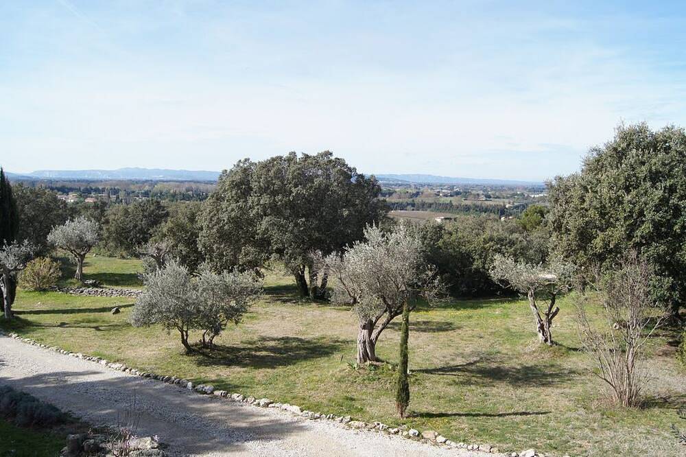 Cosy alpilles in the heart of Carrigue in Lagnes, Parque natural regional del Luberon