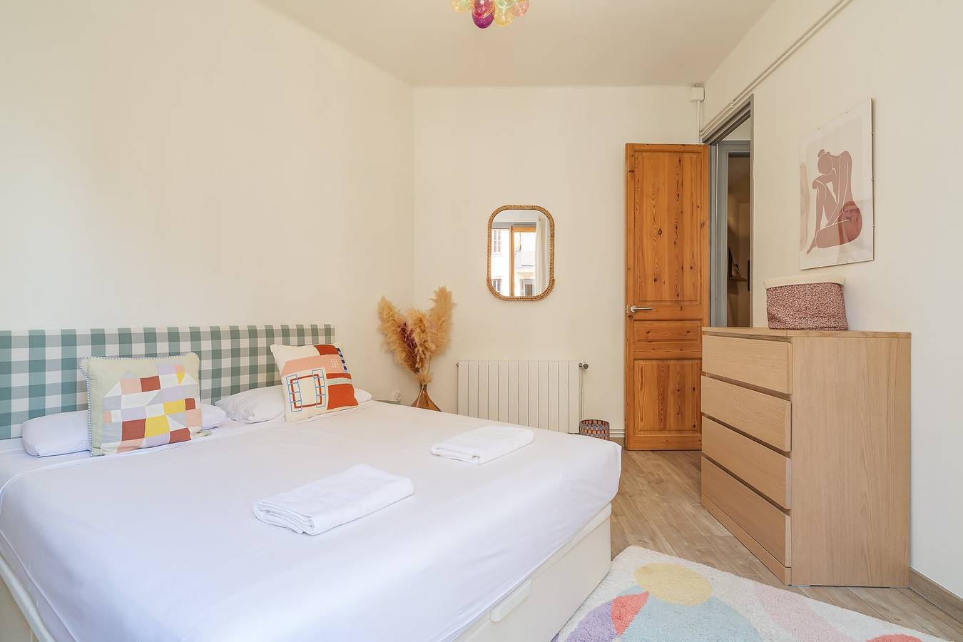 Entire apartment, Guestready - Flat with Balcony at Poble Sec in Barcelona Centre, Barcelona