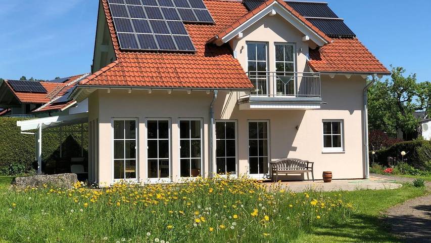 Ferienhaus für 4 Personen, mit Balkon und Garten in Peißenberg
