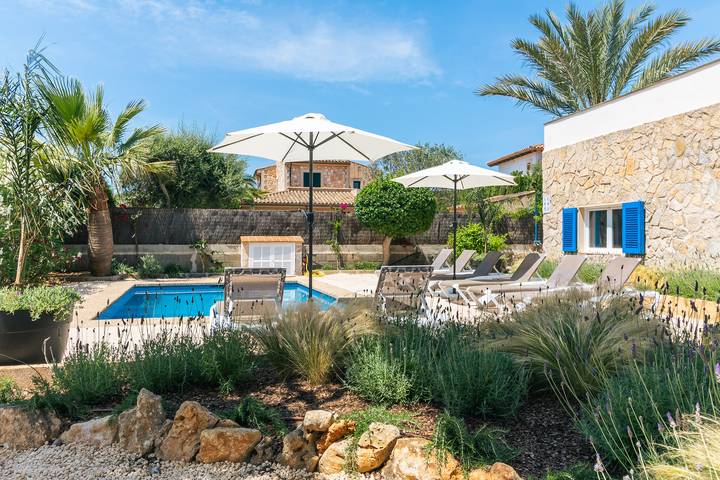 Finca für 5 Personen, mit Balkon und Garten in Cala Llombards - 2
